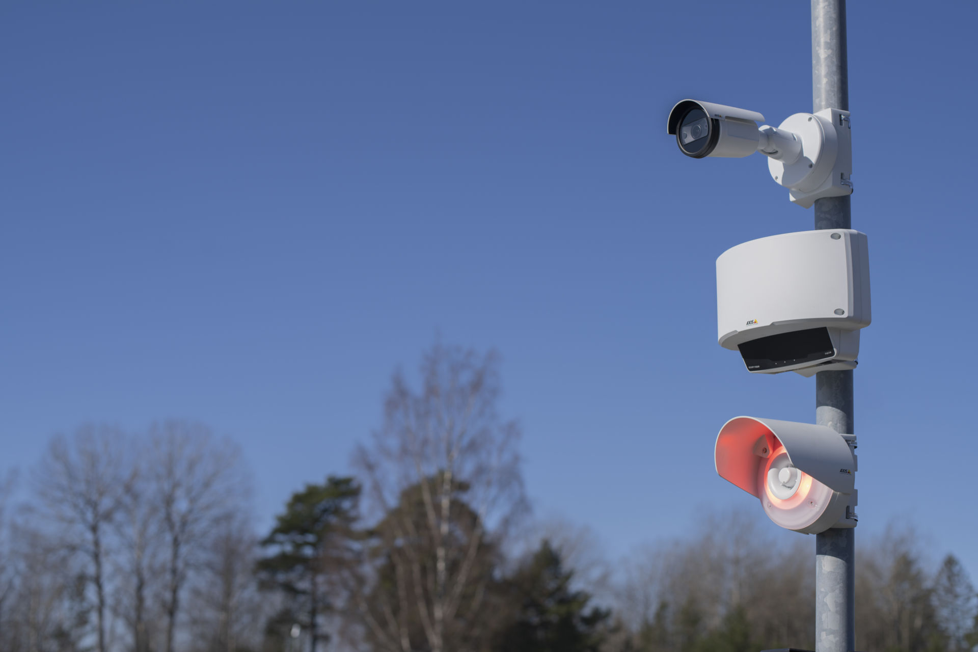 speed_monitor_d2110ve_p1455le_d4100e_red-light_2204_hi_Mediaportal - Web JPG